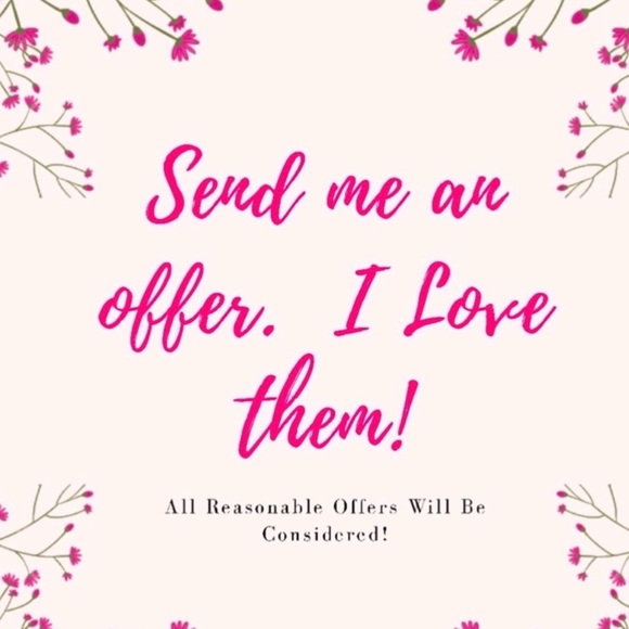 Givenchy
Antigona Leather Satchel - Picture 16 of 16